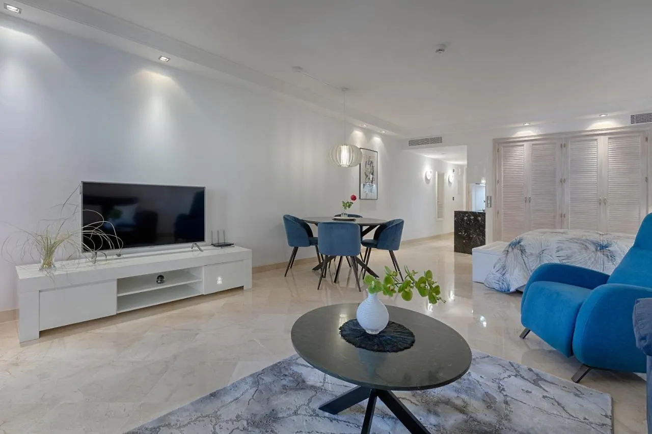 Studio Private Wing Estepona 酒店