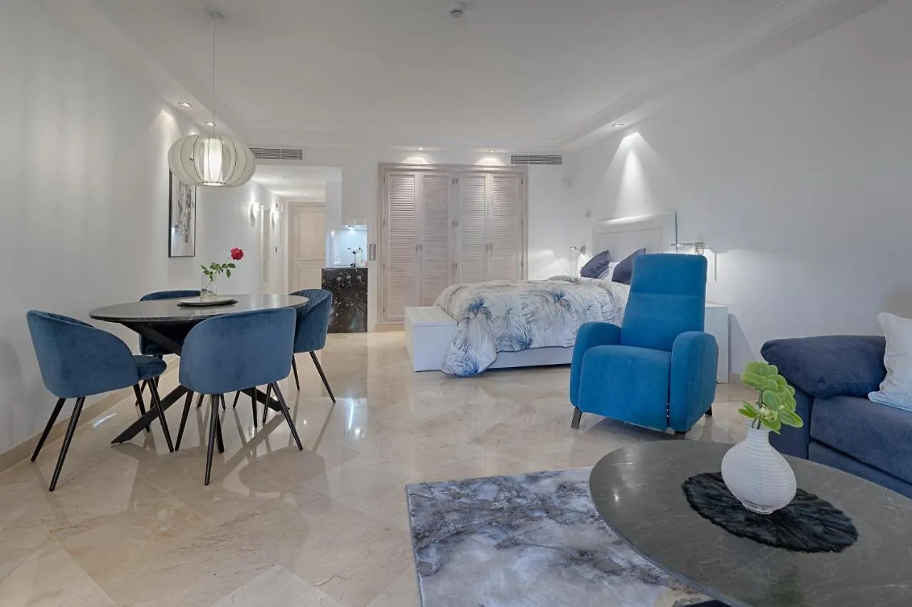 Studio Private Wing Estepona