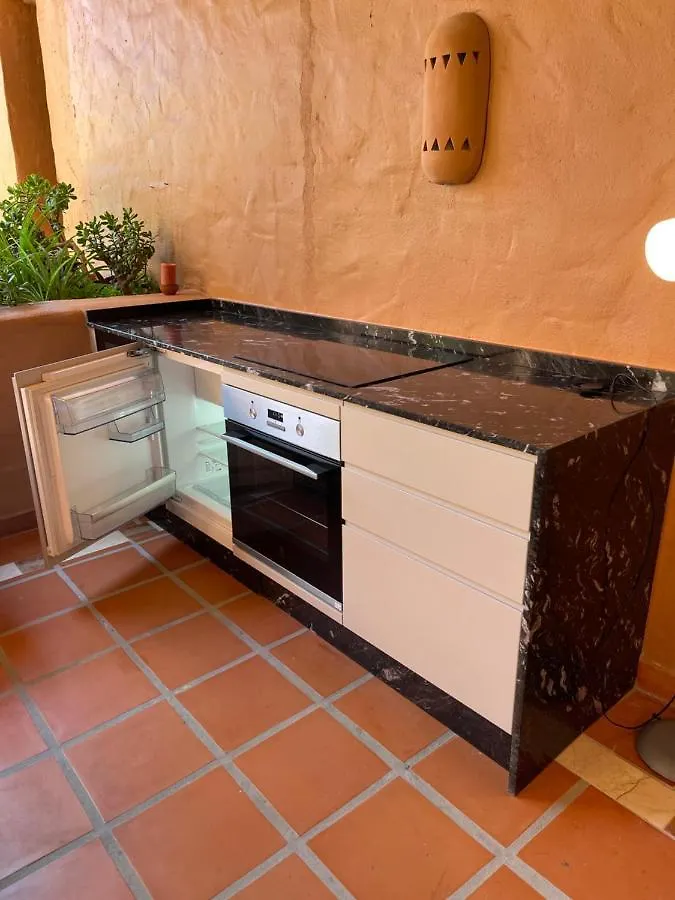 Studio Private Wing Estepona 5*,  西班牙